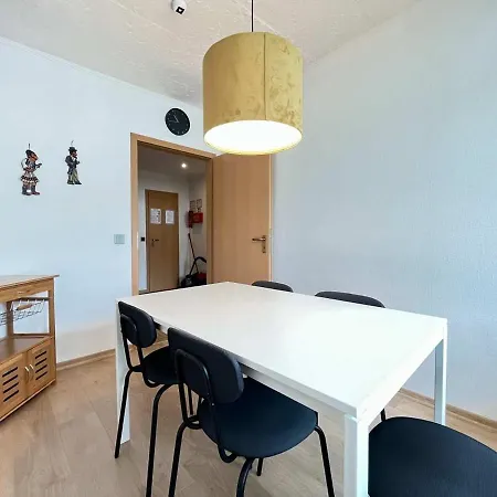 3-room Work & Baumberg